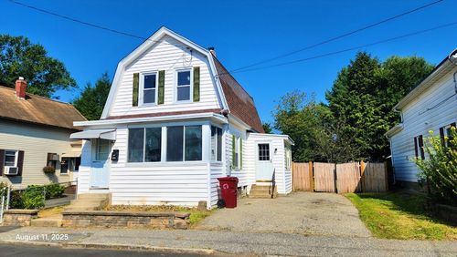 130 Farmland Rd, Lowell, MA, 01850-1131 | Card Image