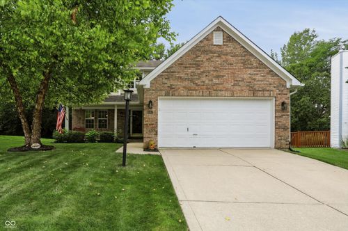 10407 Runview Cir, Fishers, IN, 46038-2086 | Card Image