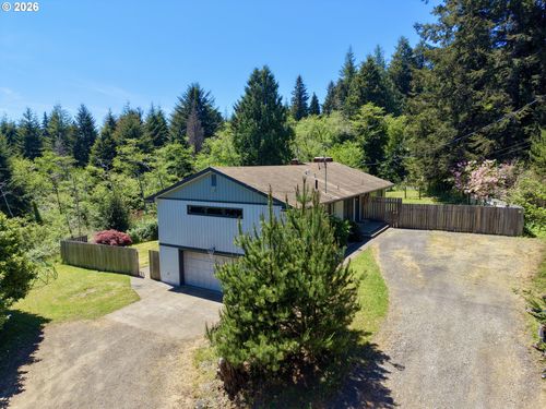 1300 Ingersoll St, Coos Bay, OR, 97420-1233 | Card Image