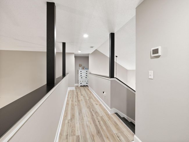 Upstairs Hall | Image 40
