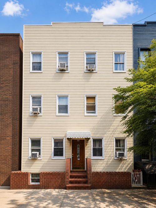 533 47th Rd, Long Island City, NY, 11101-5538 | Card Image