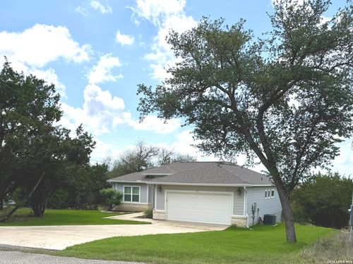 250 Deer Run Pass, Canyon Lake, TX, 78133-3885 | Card Image