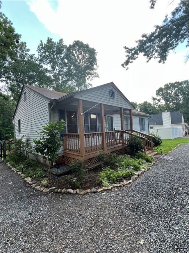View of front facade featuring covered porch | Image 4