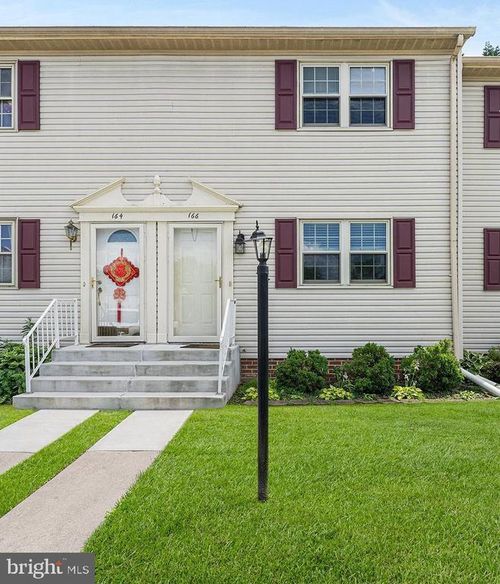 166-166 Center St, HANOVER, PA, 17331-2840 | Card Image
