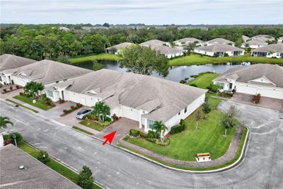 7462 Oak Crest Lane, House attached with 3 bedrooms, 2 bathrooms and null parking in Vero Beach FL | Image 2