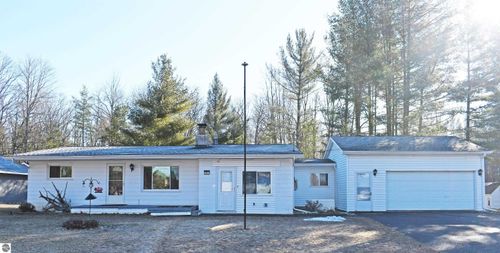 3583 E Cedar Lake Dr, Greenbush, MI, 48738-9702 | Card Image