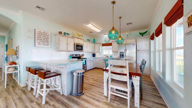 1822 Redfish Ln, House other with 5 bedrooms, 3 bathrooms and 2 parking in Crystal Beach TX | Image 9