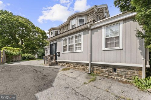 16 Windsor Ave, UPPER DARBY, PA, 19082-2700 | Card Image