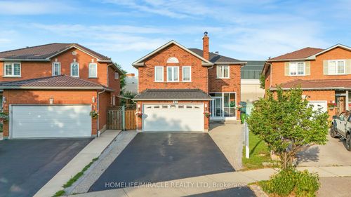47 Cinrickbar Dr, Etobicoke, ON, M9W6X3 | Card Image