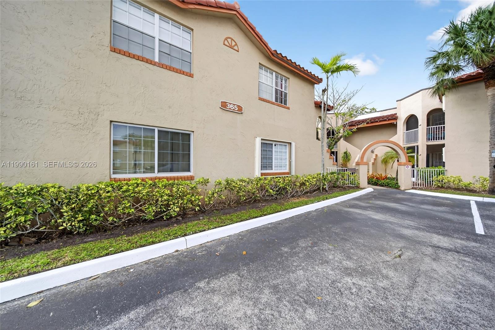 Residential in Pembroke Pines 2