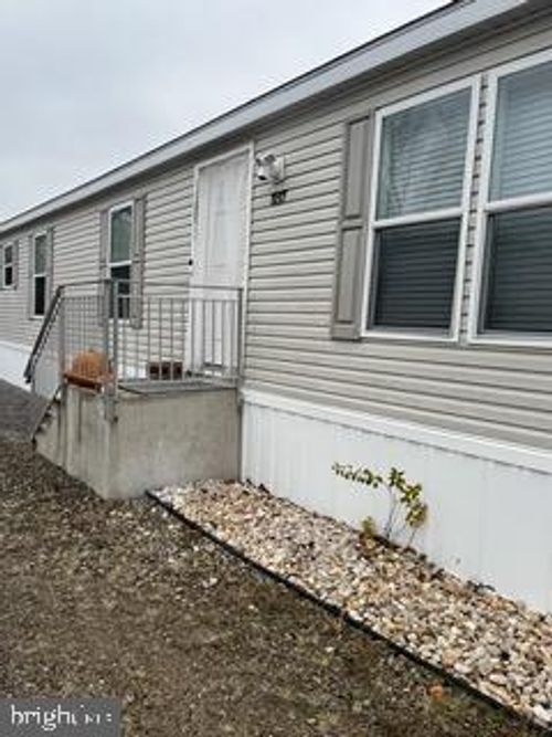 trlr-b37-181 Cookstown New Egypt Rd, Wrightstown, NJ, 08562-1733 | Card Image