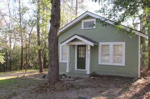 1921 Avenue N 1/2, Huntsville, TX, 77340-5013 | Card Image