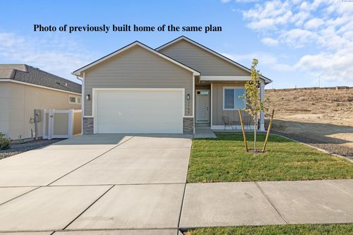3718 Nuthatch St, Richland, WA, 99352-5582 | Card Image