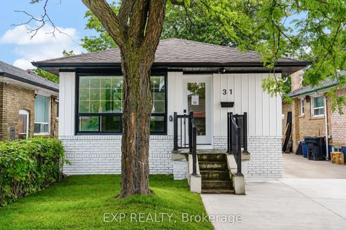 31A Laurel Ave, Scarborough, ON, M1K3J3 | Card Image