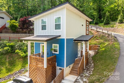 109 Thurland Ave, Asheville, NC, 28803-2956 | Card Image