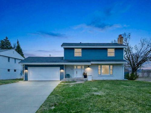 4921 Trillium Ln, Edina, MN, 55435-4017 | Card Image