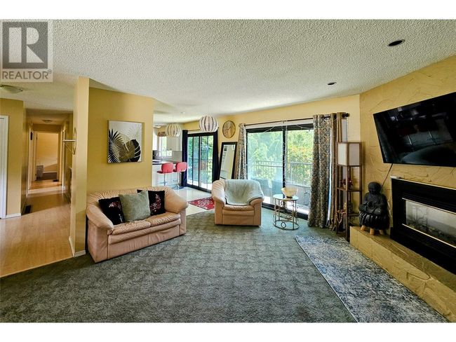 837 9 Th St, House other with 3 bedrooms, 2 bathrooms and 4 parking in Montrose BC | Image 7