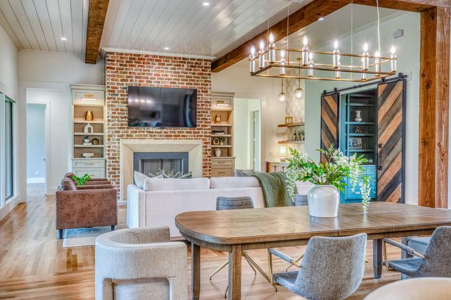 104 Hartfield Rd, Home with 4 bedrooms, 5 bathrooms and 3 parking in Round Top TX | Image 10