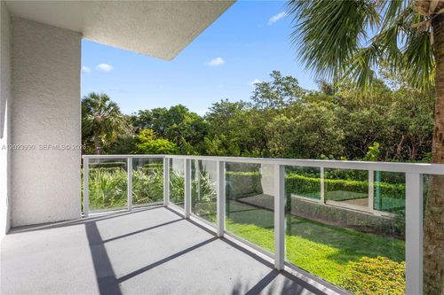101-15051 Royal Oaks Ln, North Miami, FL, 33181-2463 | Card Image