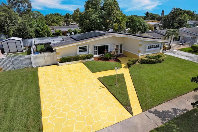 2021 Nw 185 Th Ter, House other with 3 bedrooms, 2 bathrooms and null parking in Miami Gardens FL | Image 40
