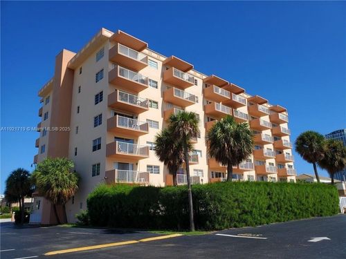 apt-206-2200 E Hallandale Beach Blvd, Hallandale Beach, FL, 33009-3776 | Card Image