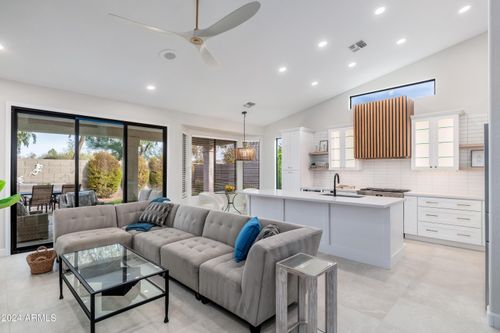 6768 E Evans Dr, Scottsdale, AZ, 85254-3491 | Card Image