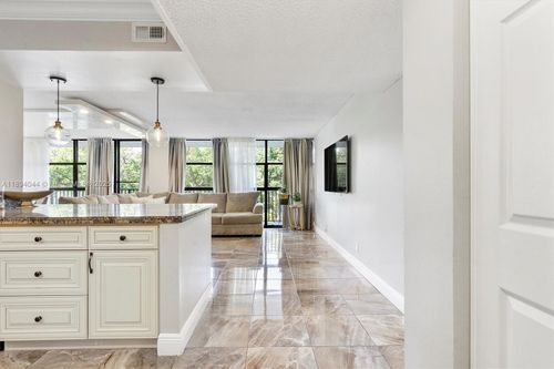 apt-231-600 Parkview Dr, Hallandale Beach, FL, 33009-2991 | Card Image