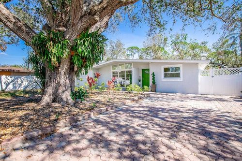 1800 Barstow Pl, SARASOTA, FL, 34235-8916 | Card Image