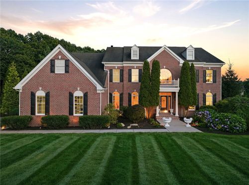 10 Lovegreen Ln, East Greenwich, RI, 02818-1164 | Card Image