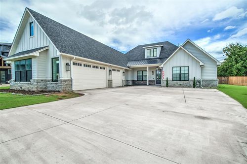 550 Old Creek Rd, Edmond, OK, 73034-1511 | Card Image