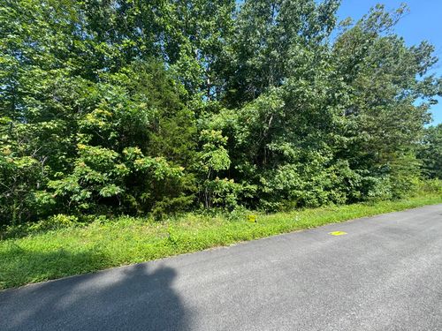 32 Hickory Rd, Russell Springs, KY, 42642-7301 | Card Image