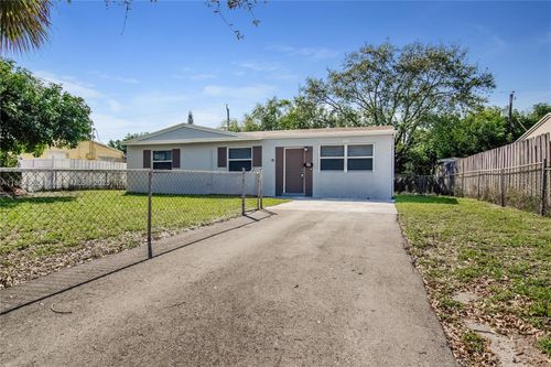 800 N 64th Ave, Hollywood, FL, 33024-7707 | Card Image