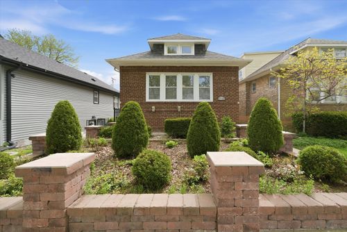 1715 Hartrey Ave, Evanston, IL, 60201-3319 | Card Image