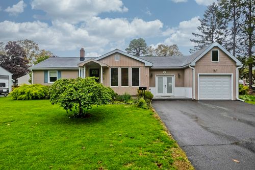 36 Noel Stret, South Hadley, MA, 01075 | Card Image