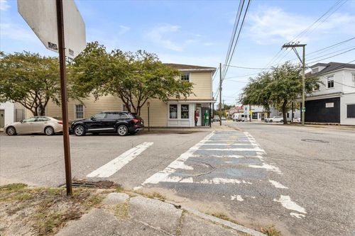 b-1093 King St, Charleston, SC, 29403-3784 | Card Image