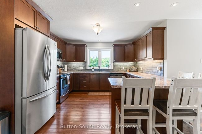782801 3 Sideroad, House other with 4 bedrooms, 4 bathrooms and 25 parking in Chatsworth ON | Image 12