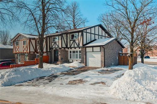 208 Linden Drive, Cambridge, ON, N3H4Y2 | Card Image