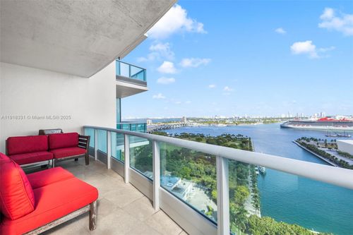 apt-2401-900 Biscayne Blvd, Miami, FL, 33132-1564 | Card Image