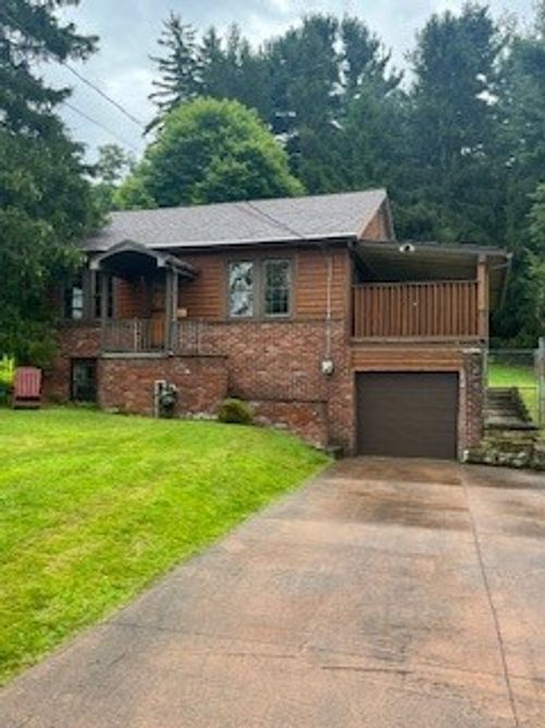 106 Barnes Rd, Hopwood, PA, 15445-2208 | Card Image