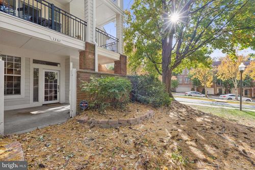 701-1361 Garden Wall Cir, RESTON, VA, 20194-1979 | Card Image