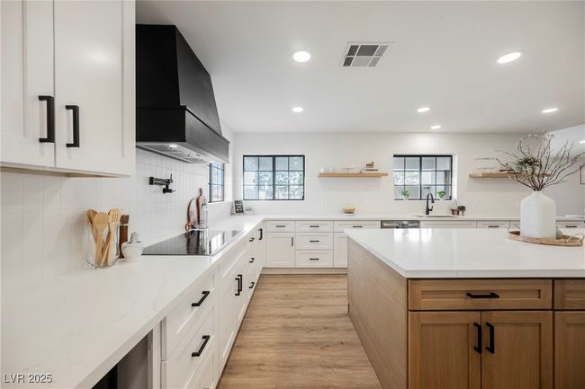 Fully renovated chefs dream kitchen! | Image 5