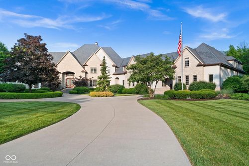 11101 Hawthorn Rdg, Fishers, IN, 46037-8735 | Card Image