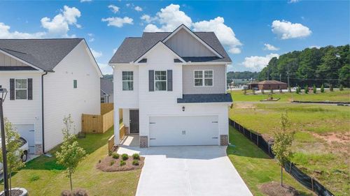 100 Oakchase Park Ln, Hampton, GA, 30228-3862 | Card Image