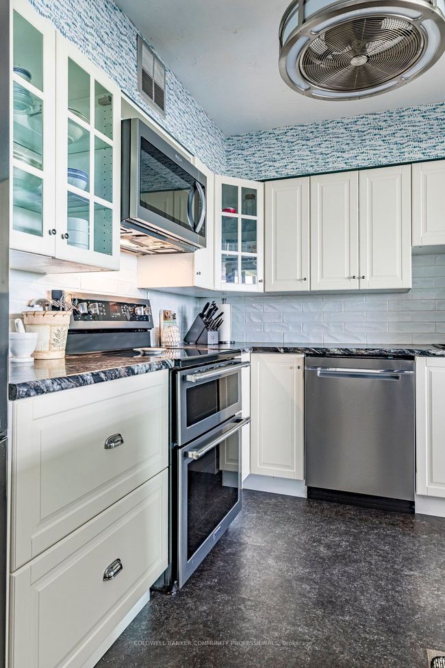 403 - 40 Harrisford St, Condo with 2 bedrooms, 2 bathrooms and 1 parking in Hamilton ON | Image 28
