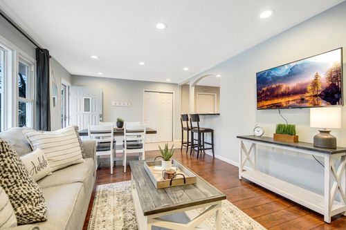 17520 11th Ave N, Plymouth, MN, 55447-3433 | Card Image