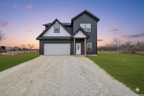 355 County Road 2646, Moore, TX, 78057-3216 | Card Image