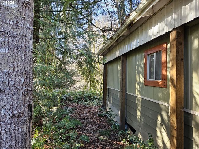 15216 Creek View Ln, House other with 2 bedrooms, 1 bathrooms and null parking in Vernonia OR | Image 36