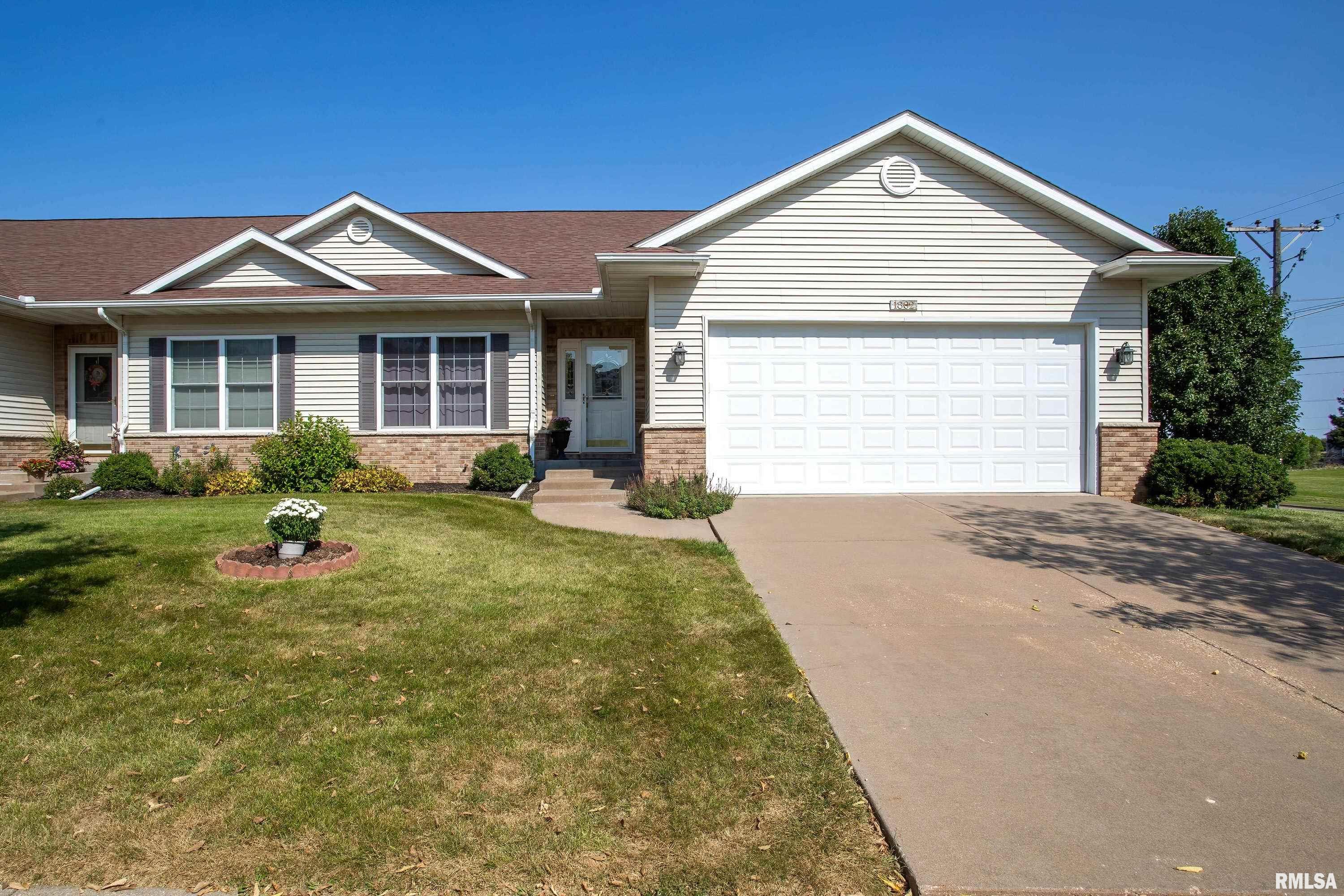 75th Pl, Davenport, IA 52806