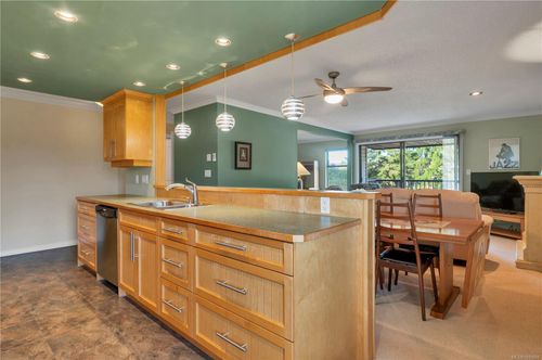 320-585 Dogwood St S, Campbell River, BC, V9W6T6 | Card Image