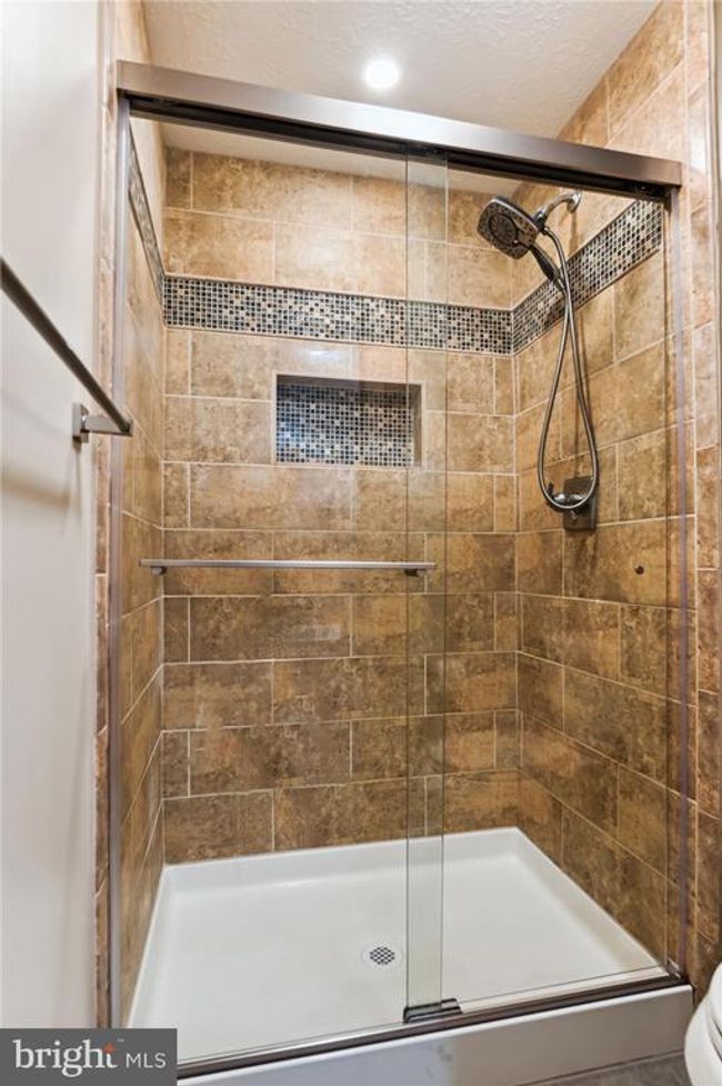 6202 Black Cherry Cir, House other with 4 bedrooms, 3 bathrooms and null parking in COLUMBIA MD | Image 39